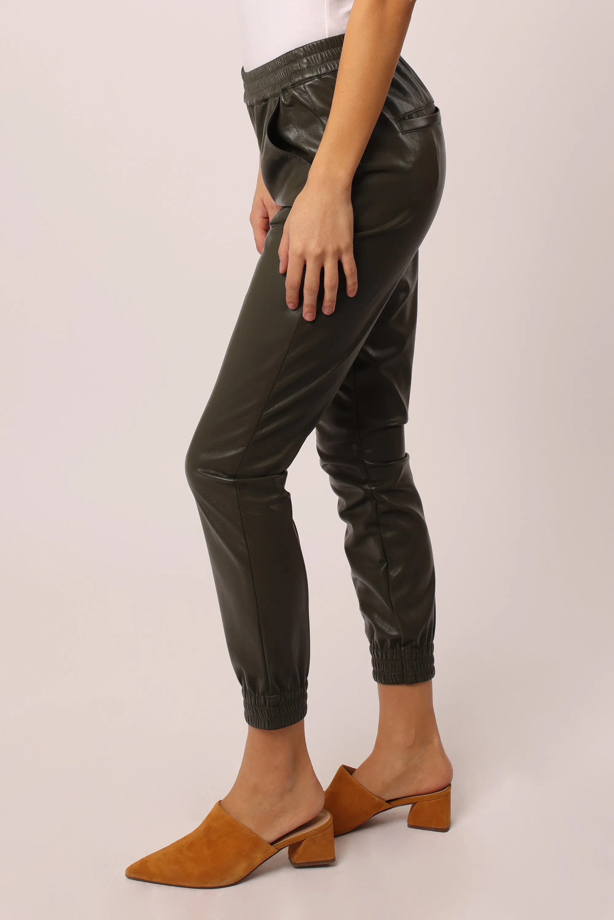 JACEY SUPER HIGH RISE CROPPED PANTS CHARLESTON GREEN VEGAN LEATHER