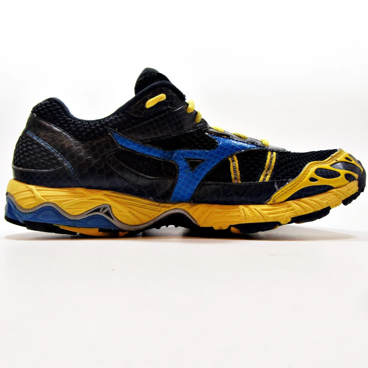 MIZUNO - Wave Ascand 7