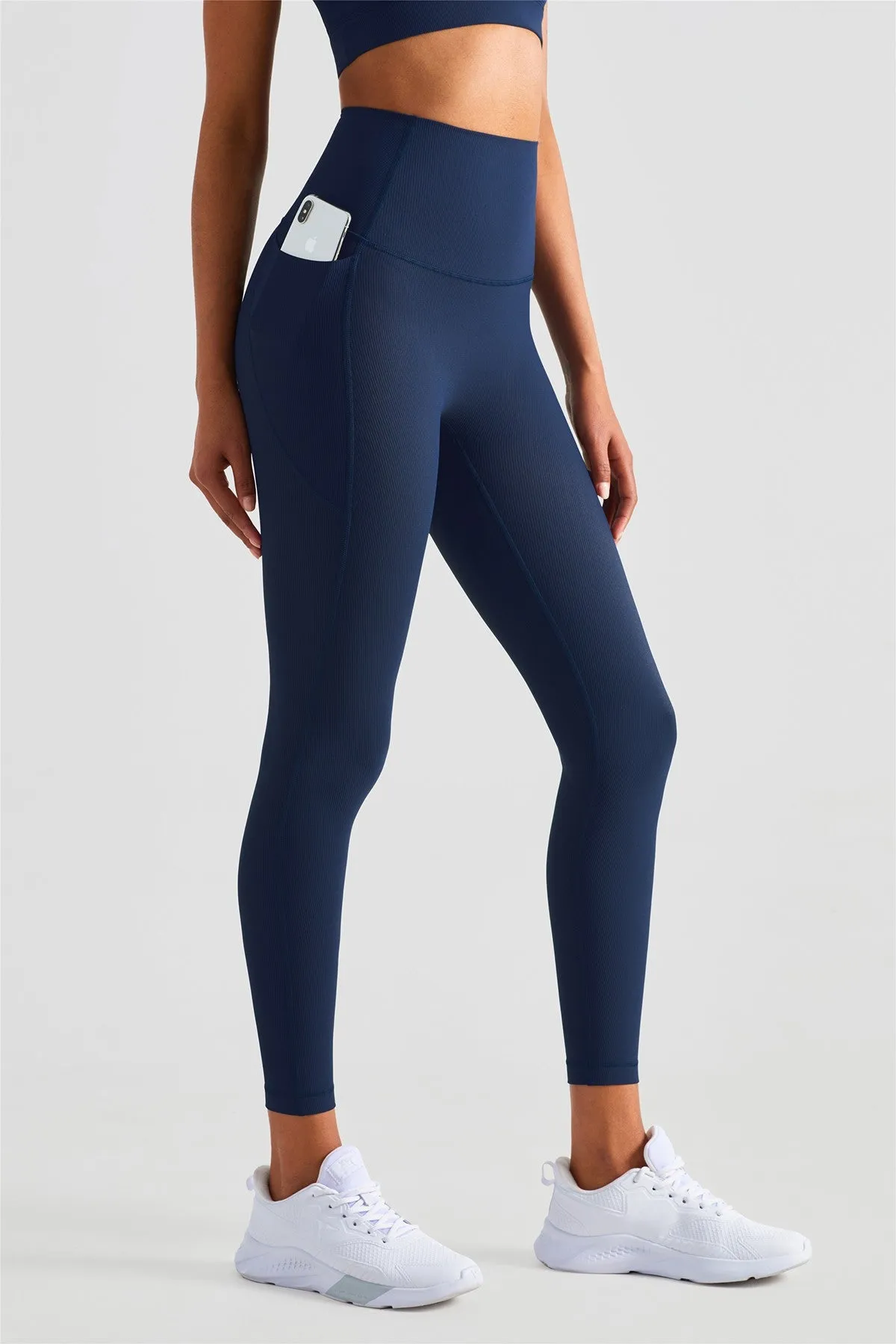 Ribbed Seamless Leggings with Pockets