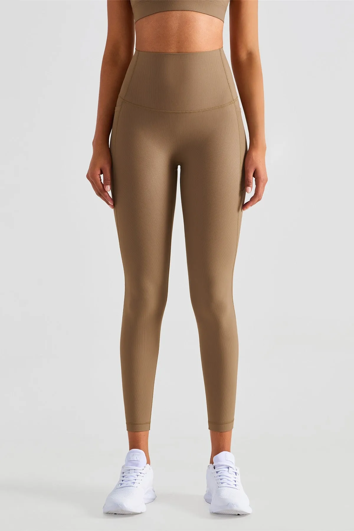 Ribbed Seamless Leggings with Pockets