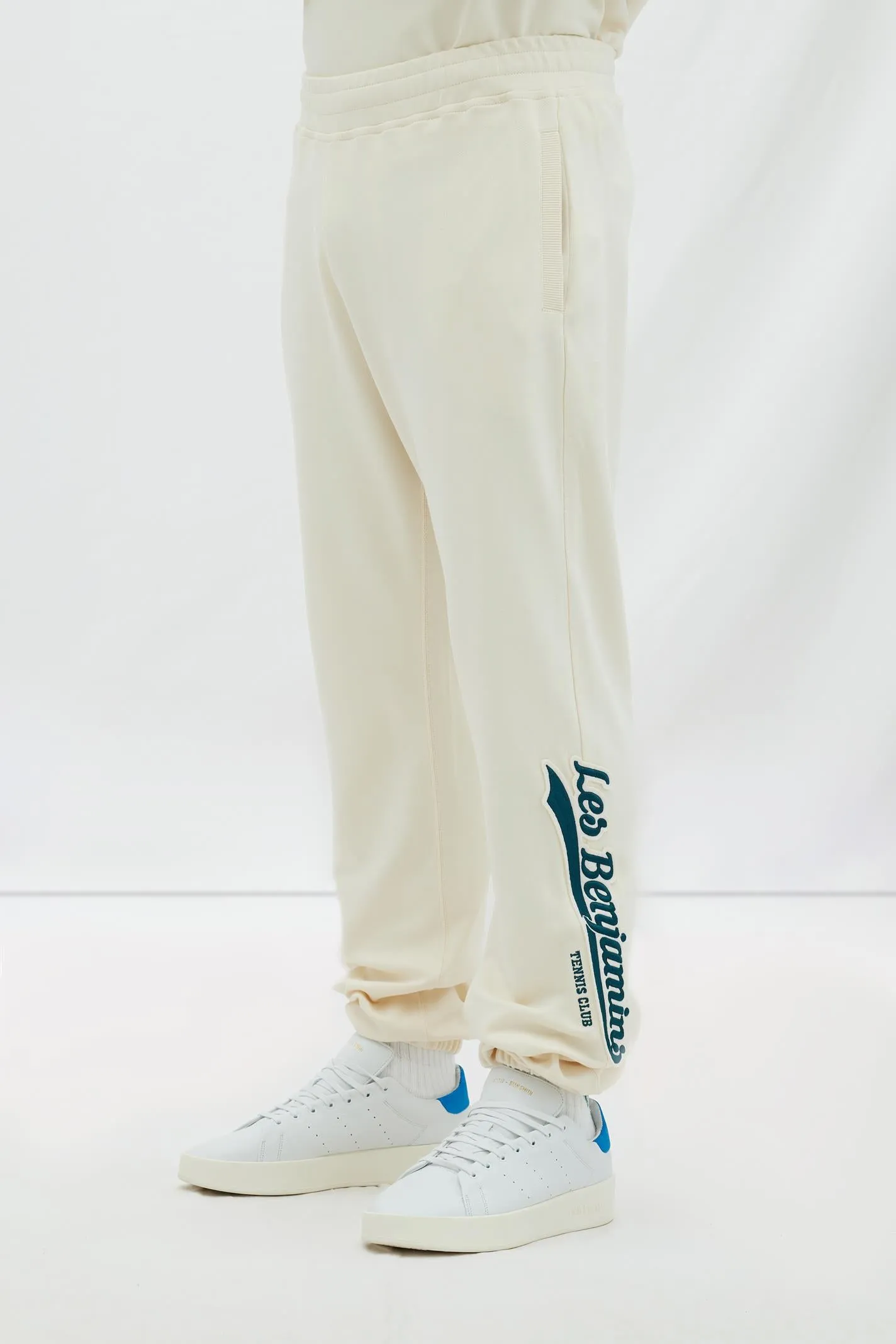 SWEATPANTS 001